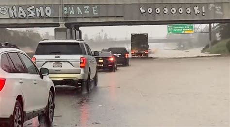 Flooding causes I-880 lane closures in Fremont